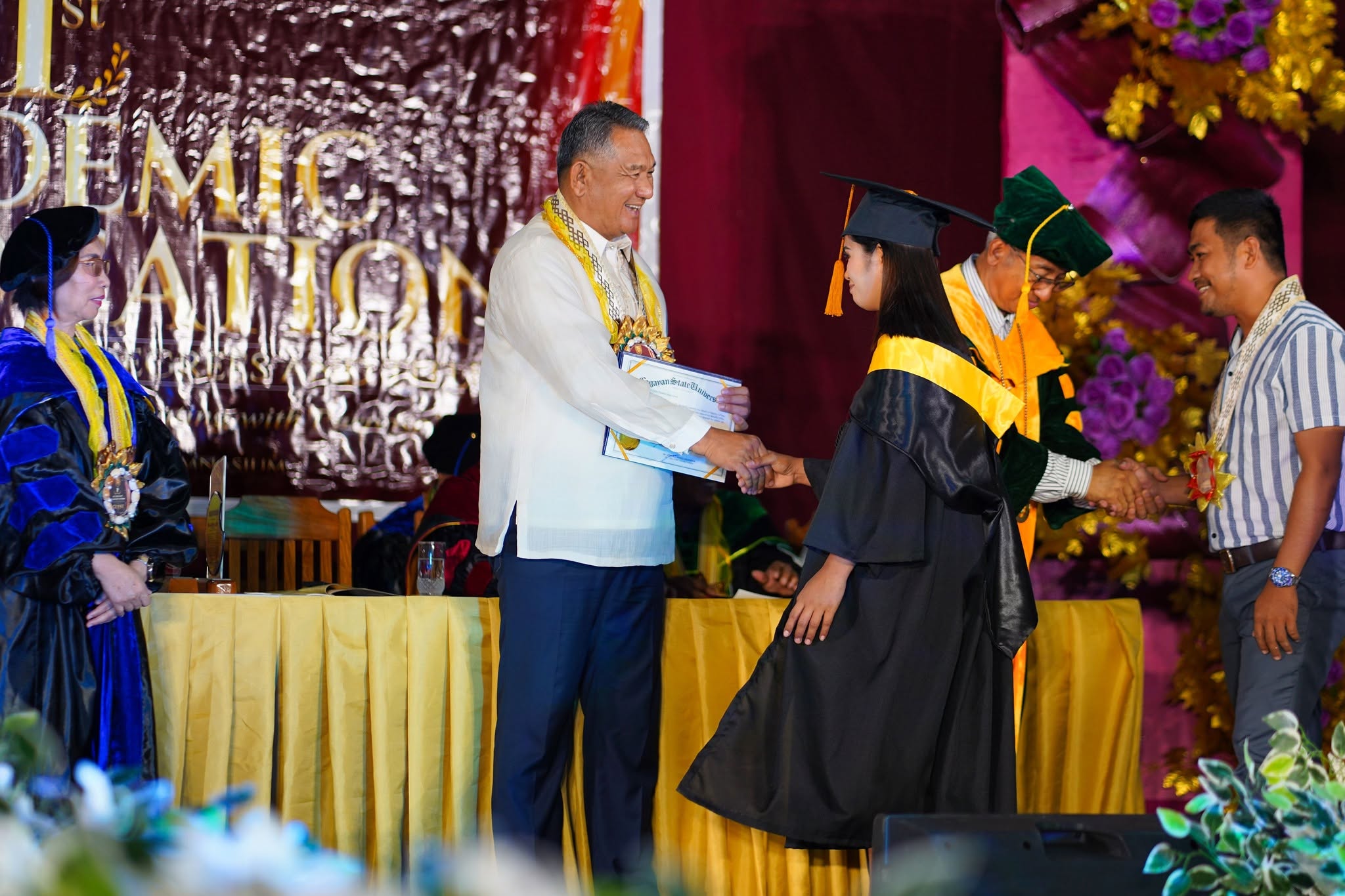 GRAD-AT-CALAYAN-PHOTOSET photo 16